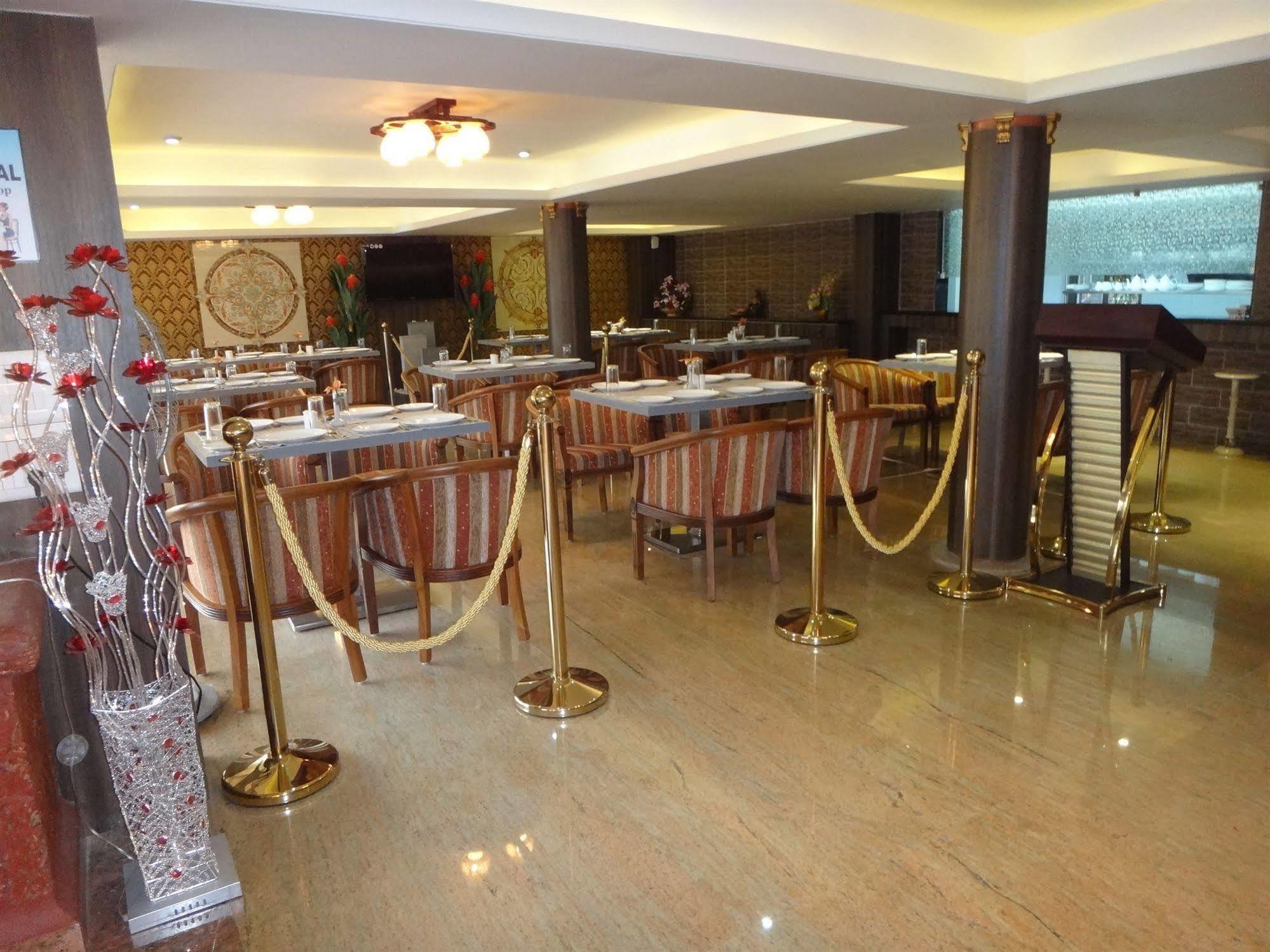 La Grace Resort Benaulim Esterno foto
